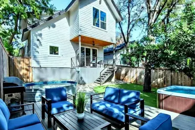 Image de Light-Filled 4br Retreat near East Side Hotspots