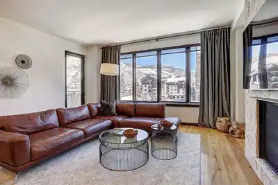Image de Luxury 3br in Vail w/ Balcony, Pool Access & More!
