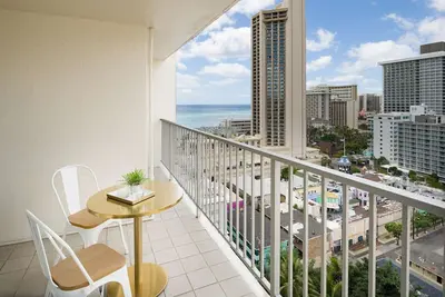Image de 18th Fl Pacific Monarch | Rooftop Pool | Large Patio