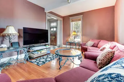 Image de Golf, Hike & Explore: Cozy Virden Library Home!