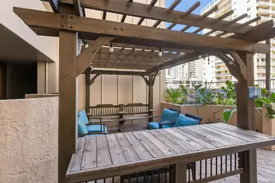 Image de 10th Fl Monte Vista | Parking | Ac | Ala Wai View