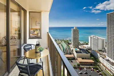 Image de 31st Fl Waikiki Banyan | Parking | Ac | Partial-Ocean Views