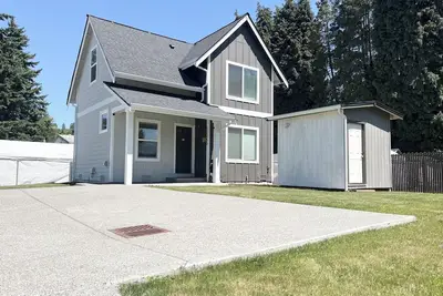 Image de Cozy Home by Sea-Tac Airport - 3 bedrooms.