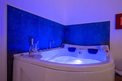 Image de Appartement 'Adua Luxury' avec vue sur la mer, Wi-Fi et climatisation