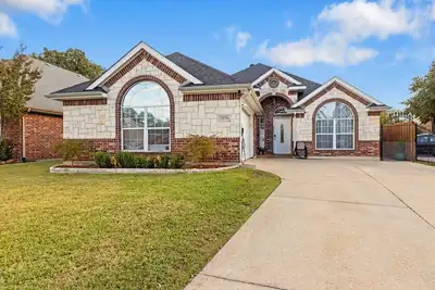 Image de Luxury Pool Home w/ Outdoor Lounge Near Stadium