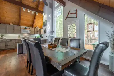 Image de Charming 3 Bd Cabin w/ Martis Valley Views!
