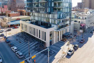 Image de Bright & Stylish Beltline Condo – Walk Everywhere! Bright, comfortable 2-bedroom