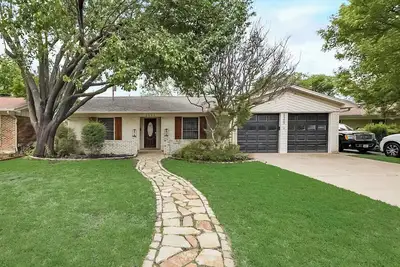 Image de 6 Bed - Swimming Pool - Hot Tub - Prime Location