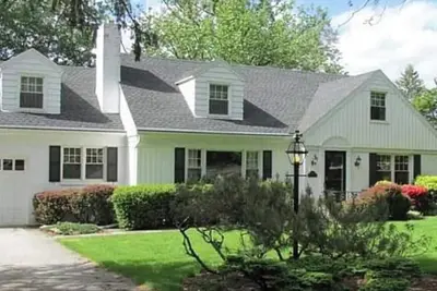 Image de Luxury Home, great location near everything that is great about York