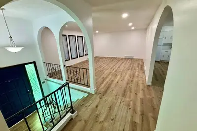 Image de Spacious Vacant Home in Millard for Adventurous Travelers – Bring Your Own Gear!