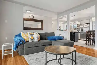 Image de Bark + Bloom Bungalow | Fenced Yard | Pet Friendly