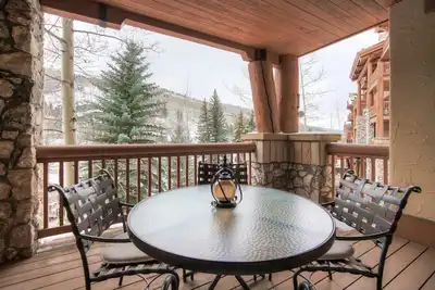 Image de Spacious 2br Condo w/ Fireplace & Mountain Views
