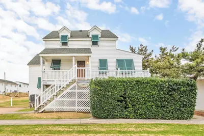 Image de Oceanside 6 Bedroom 3. 5 Bath House Steps to Beach in Kill Devil Hills Obx