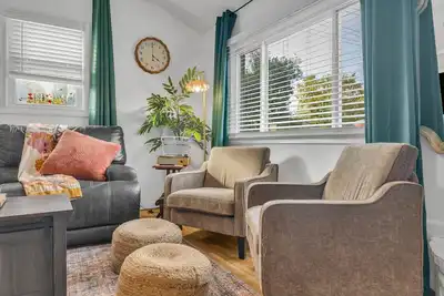 Image de Close to Expo/Sagenet Center - 4 Tv's - Spacious-Yard