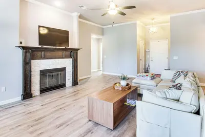 Image de 4 Mi to Ou Campus & Stadium! Suburban Norman Home