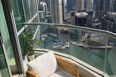 Image de Chic waterfront 1-bedroom apartment, walk to beach, promenade & metro