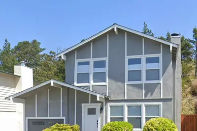 Image de Coastal home in Pacifica. Short drive to the beach or Sf