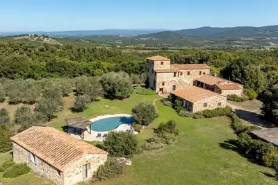 Image de Villa à Casole D'elsa avec 5 chambres à coucher, 10 couchages