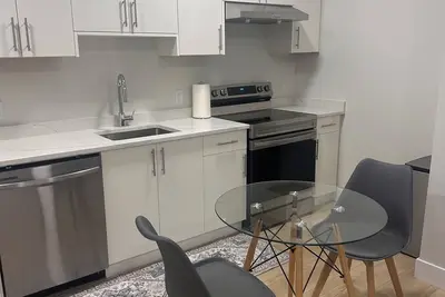 Image de A cozy brand new home away from home