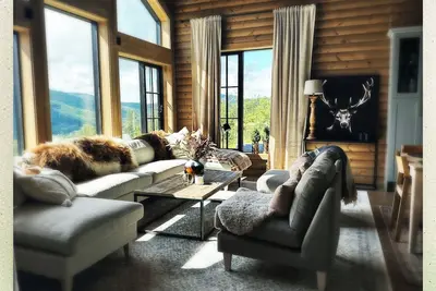 Image de Luxury Mountain Retreat • Panoramic Views • Unmatched Serenity