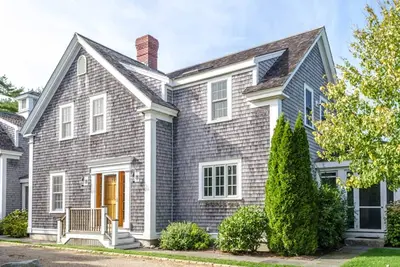 Image de Nicely Renovated Contemporary In Edgartown Village