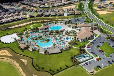 5 Themed Bedrooms Just Mins from Disney!