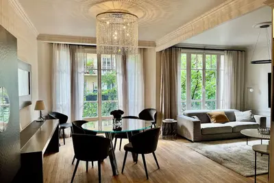 Image de Appart Paris 16 Auteuil rénové luxueux 2 chambres 2 salles de bain 2 wc parking
