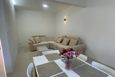 Image de Enjoy this 2 bedroom, safe haven apartment in Pereybere near the main beach.
