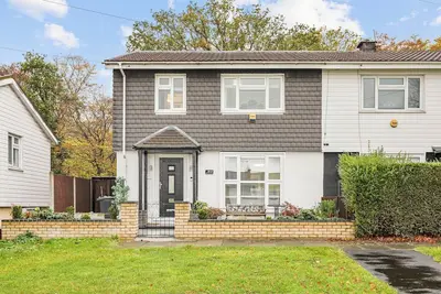 Image de Pass the Keys | Modern 3Bed Garden & Parking | Nr Hainault Station