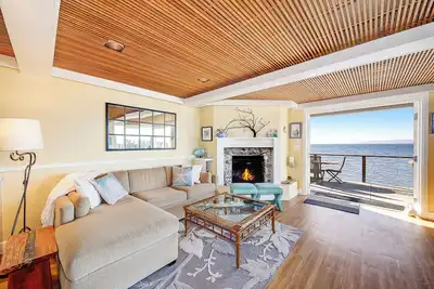 Image de Beautiful Beach Waterfront on vibrant Alki Beach in West Seattle