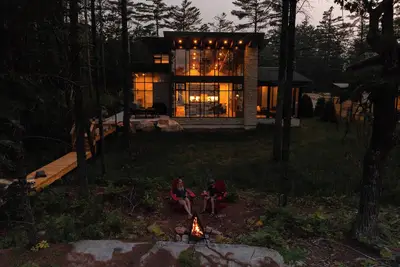 Image de Muskoka Luxury Hot tub, Waterfront, Pet Friendly