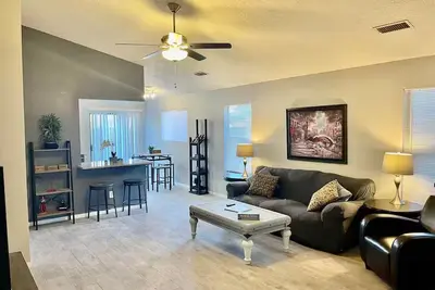 Volcano Cliff 3 bedroom, updated gem! With wifi!