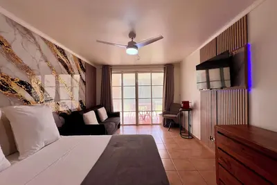 Image de Studio cœur d’hibiscus alliant confort et sérénité dans un cadre idyllique