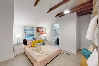 Image de Bright & Stylish 3 Br apartment with Terrace near Metropolitan University