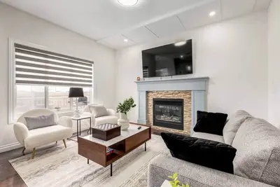 Image de 9-Bed Oasis | Ac | Jetted Tub| Bbq | Fireplace