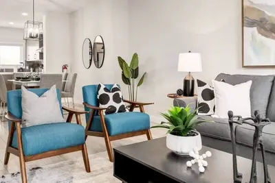 Image de Ultra-Luxe 9-Beds | 2 Kitchens | Garage |Ac |Bbq