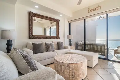 Image de Luxurious Beachfront Escape at Diamante 602, Las Palomas Resort • Stunning 2br 2ba Getaway