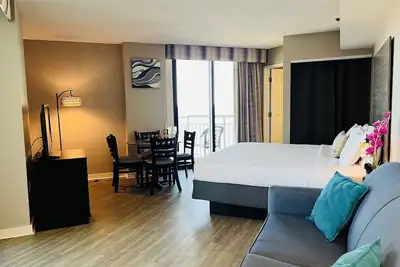 Image de Breezy Beachfront Studio Haven
