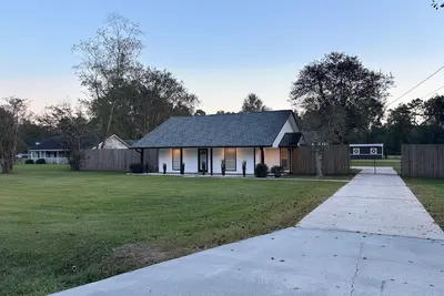 Riverside Lane Retreat