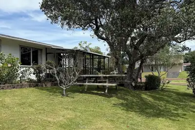 Image de Pauanui Retro Retreat - easy 5 min walk to the surf club!