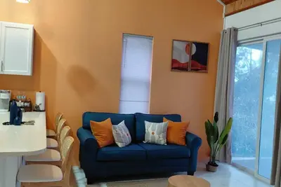 Image de Cozy waterfront cottage in private community