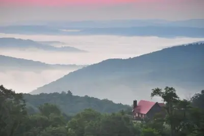 Image de Mighty Wind-mountaintop views Lost River chalet