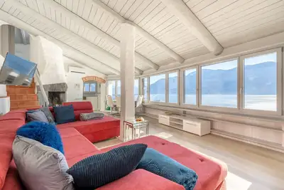 Image de Unique holiday home with a fantastic view over Lake Maggiore