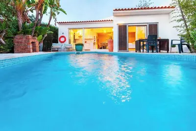 Modern Open-Plan Villa with Private Pool