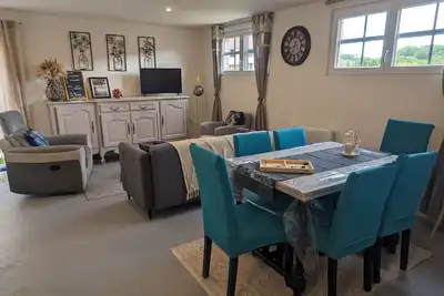 Image de Charmant gîte Pmr avec parking, 2 chambres, salles d'eau privatives - Accueil chaleureux