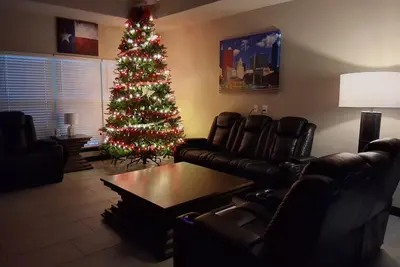 Image de Spacious Home with Beautiful Newly Constructed Heated Pool.