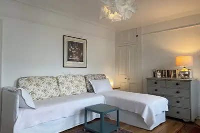 Image de Minutes from Ramsgate’s harbour and beaches 2 bedroom self contained apartment