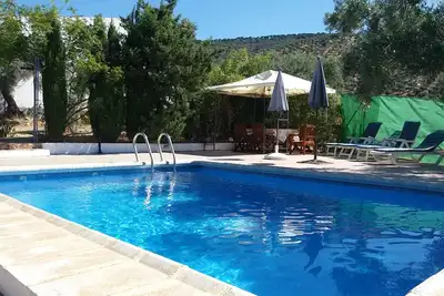 Image de Traditional Cortijo near Cordoba, with swimming pool and surrounded by olive groves.