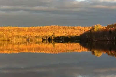 Image de Chalet bord de l'eau cozy et chaleureux