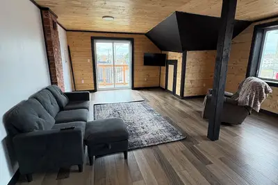 Image de Newly renovated apartment in the heart of Montague!